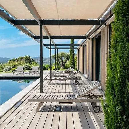 Moderne De 500 M2 A 7 Km De St Tropez Grimaud