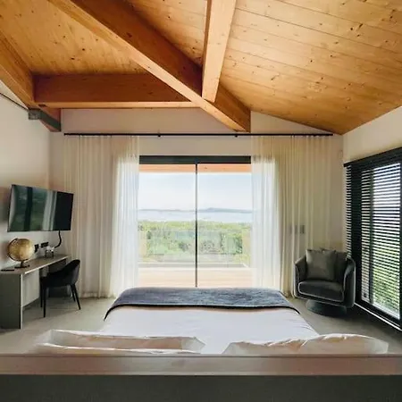 Appartamento Moderne De 500 M2 A 7 Km De St Tropez *