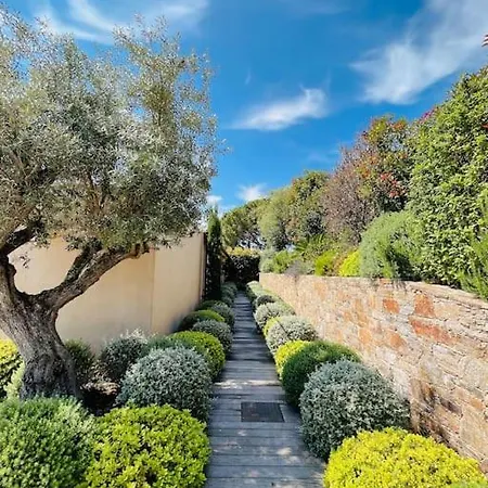 Moderne De 500 M2 A 7 Km De St Tropez